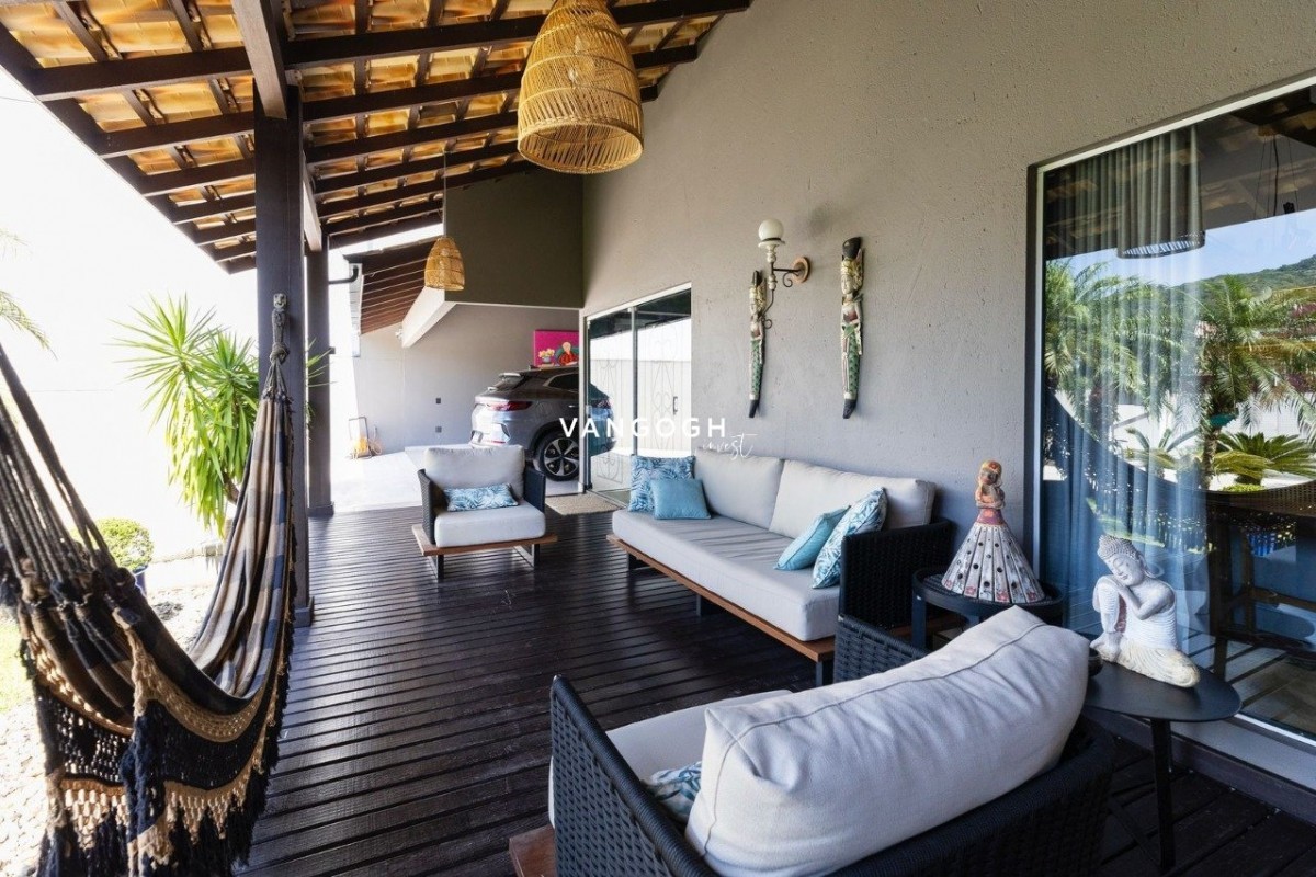 Casa 4 dormitórios , Barra - Balneário Camboriú