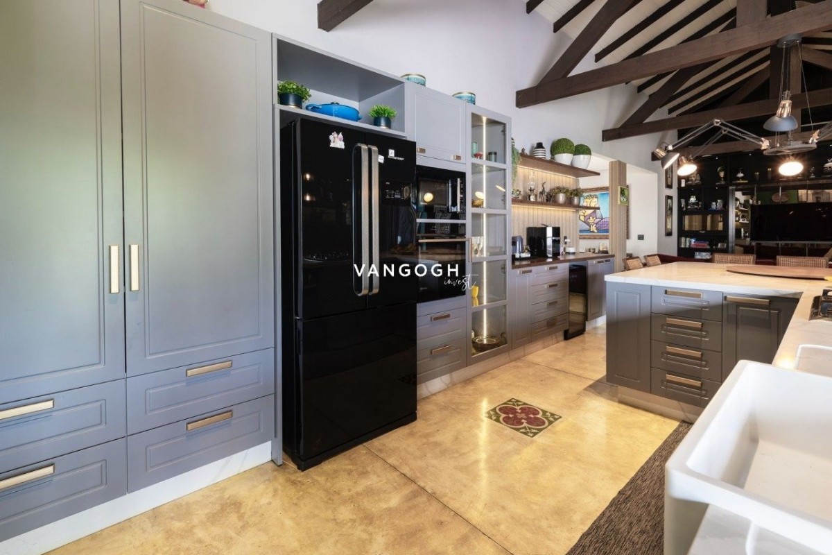 Casa 4 dormitórios , Barra - Balneário Camboriú