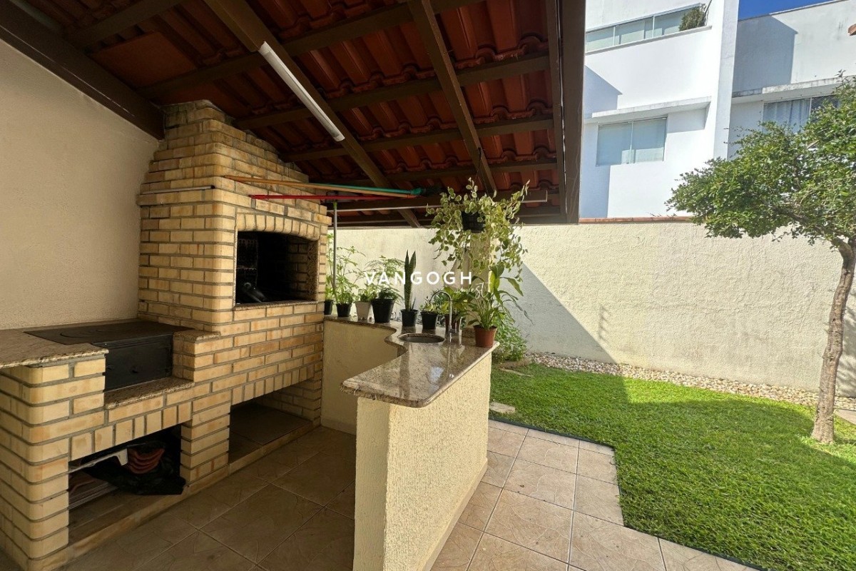 Casa 3 dormitórios , Centro - Balneário Camboriú