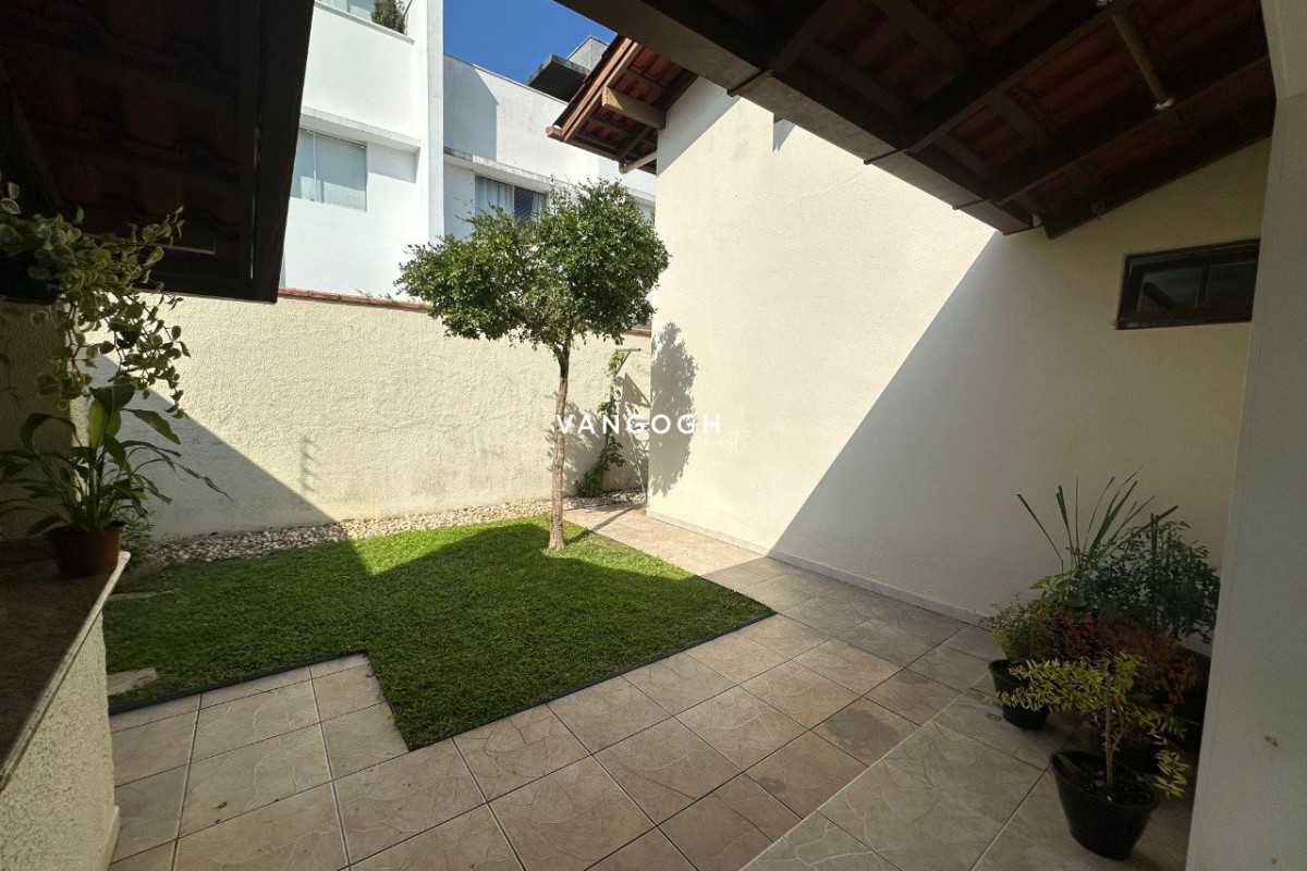 Casa 3 dormitórios , Centro - Balneário Camboriú