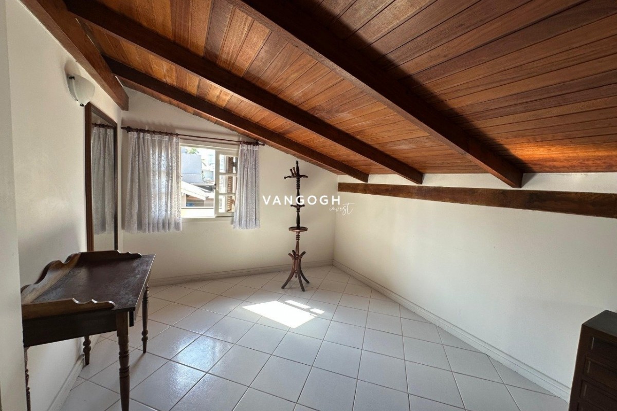 Casa 3 dormitórios , Centro - Balneário Camboriú