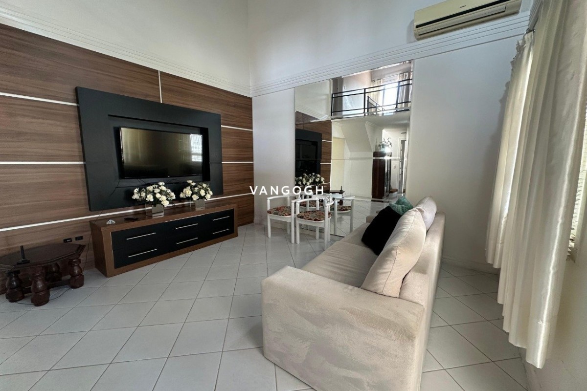 Casa 3 dormitórios , Centro - Balneário Camboriú