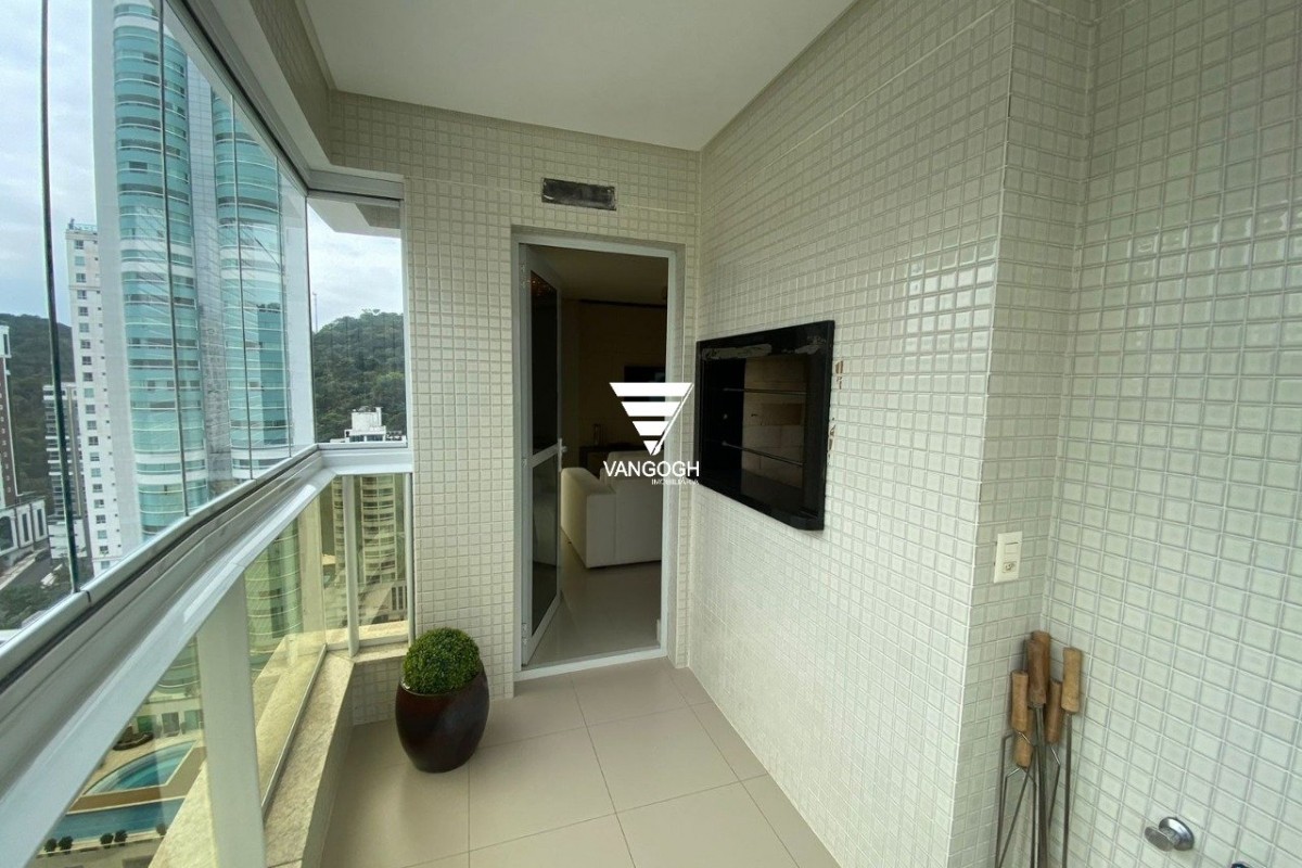 Apartamento 4 dormitórios Solar Gonçalves, Quadra Mar - Balneário Camboriú