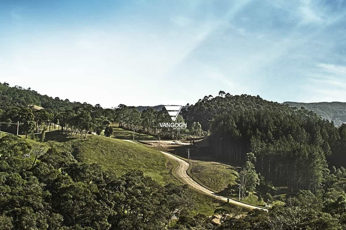 Casa em Condomínio 4 dormitórios Costa da Serra, Invernadinha - Rancho Queimado