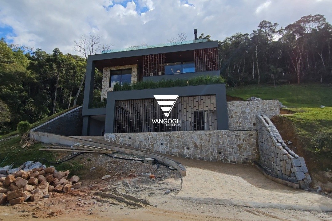 Casa em Condomínio 4 dormitórios Costa da Serra, Invernadinha - Rancho Queimado