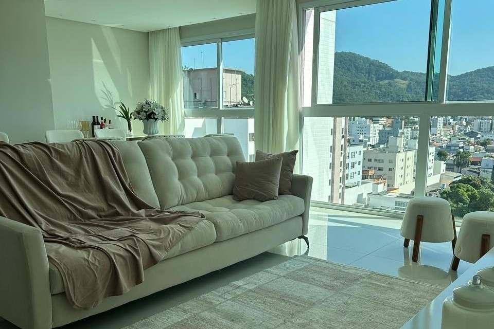 Apartamento 4 dormitórios Falcon Tower, Centro - Balneário Camboriú
