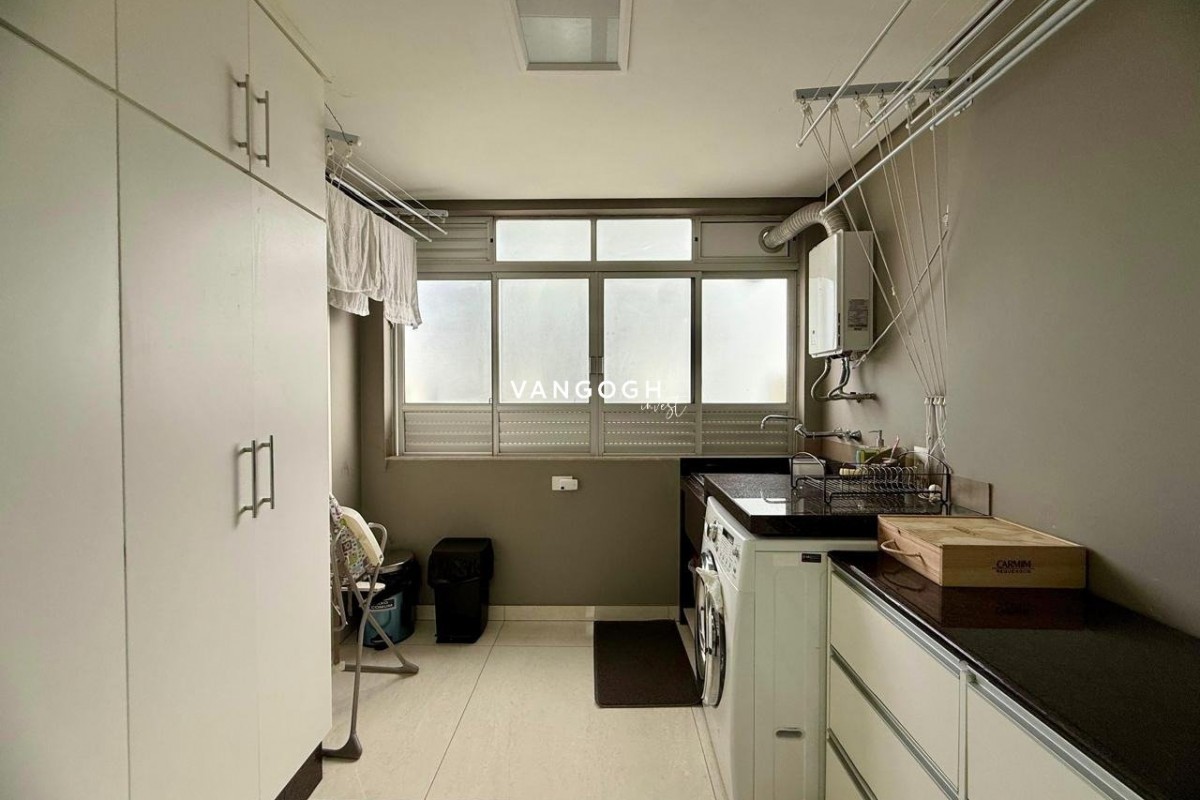 Apartamento 3 dormitórios Edifício Lago Maggiore, Centro - Balneário Camboriú