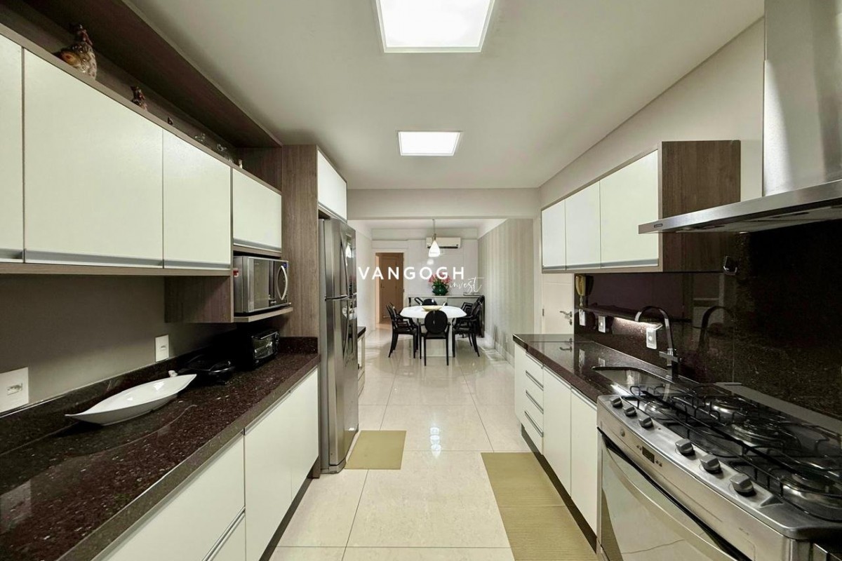 Apartamento 3 dormitórios Edifício Lago Maggiore, Centro - Balneário Camboriú