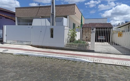 Casa 3 dormitórios , Centro - Balneário Camboriú