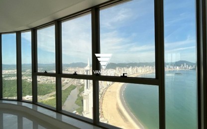 Apartamento 4 dormitórios Yachthouse, Quadra Mar - Balneário Camboriú