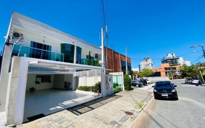 Casa 3 dormitórios , Praia dos Amores - Balneário Camboriú