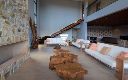 Casa em Condomínio 4 dormitórios Costa da Serra, Invernadinha - Rancho Queimado