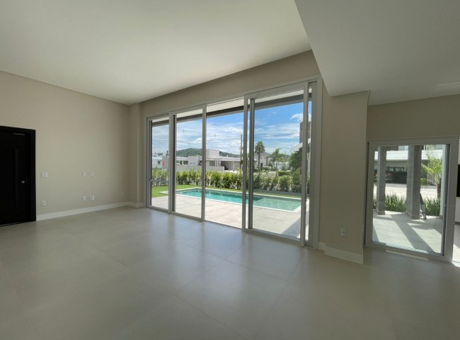 Casa em Condomínio 3 dormitórios Caledônia Private Village, Santa Regina - Camboriú