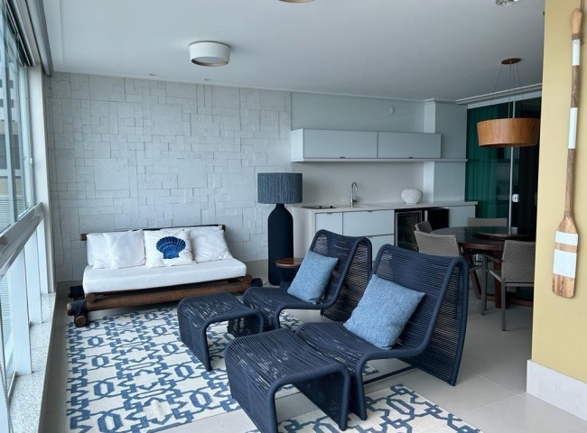 Apartamento 4 dormitórios Edifício Metrópolis, Frente Mar - Balneário Camboriú