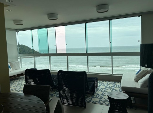 Apartamento 4 dormitórios Edifício Metrópolis, Frente Mar - Balneário Camboriú