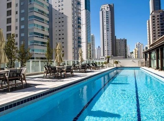Apartamento 4 dormitórios Edifício Metrópolis, Frente Mar - Balneário Camboriú