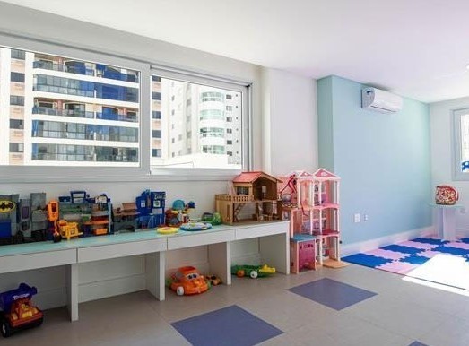 Apartamento 4 dormitórios Edifício Metrópolis, Frente Mar - Balneário Camboriú