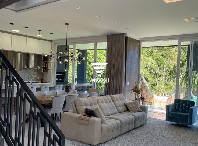 Casa em Condomínio 3 dormitórios Residencial Haras Rio do Ouro, Ariribá - Balneário Camboriú