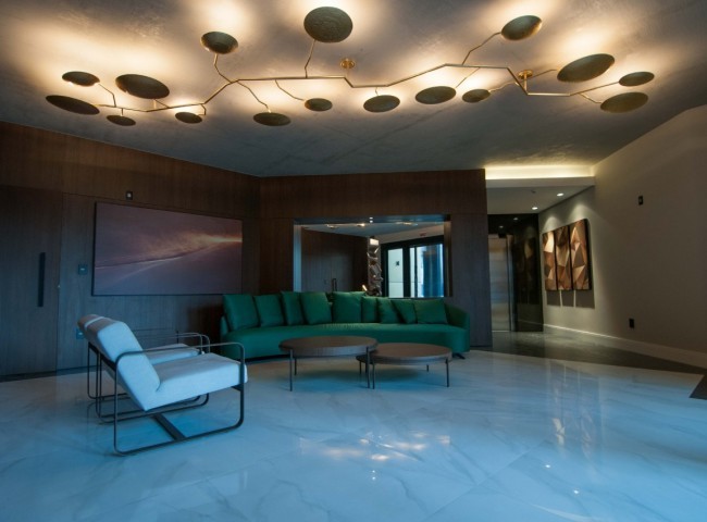 Apartamento 3 dormitórios Via Marina, Quadra Mar - Balneário Camboriú