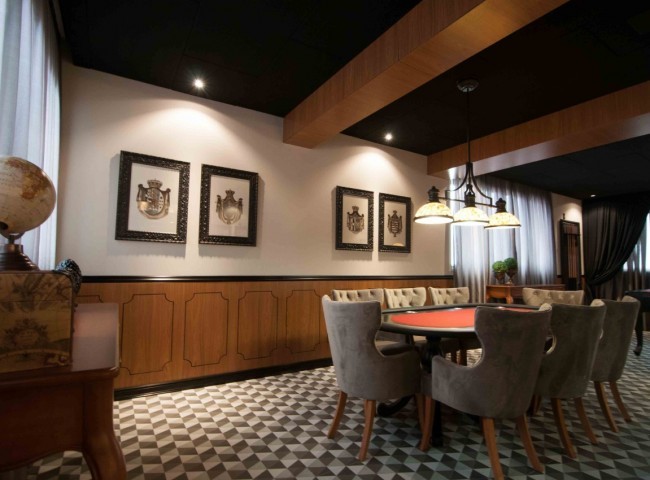 Apartamento 3 dormitórios Via Marina, Quadra Mar - Balneário Camboriú