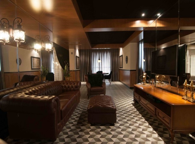 Apartamento 3 dormitórios Via Marina, Quadra Mar - Balneário Camboriú