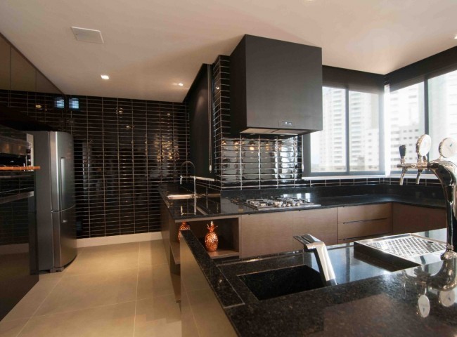 Apartamento 3 dormitórios Via Marina, Quadra Mar - Balneário Camboriú