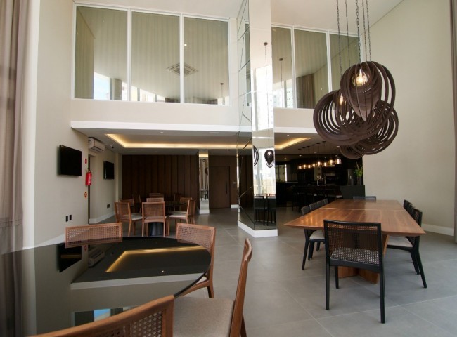 Apartamento 3 dormitórios Via Marina, Quadra Mar - Balneário Camboriú