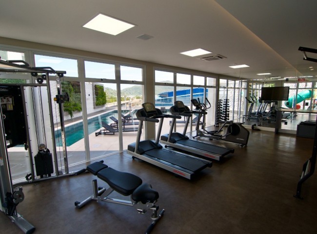 Apartamento 3 dormitórios Via Marina, Quadra Mar - Balneário Camboriú