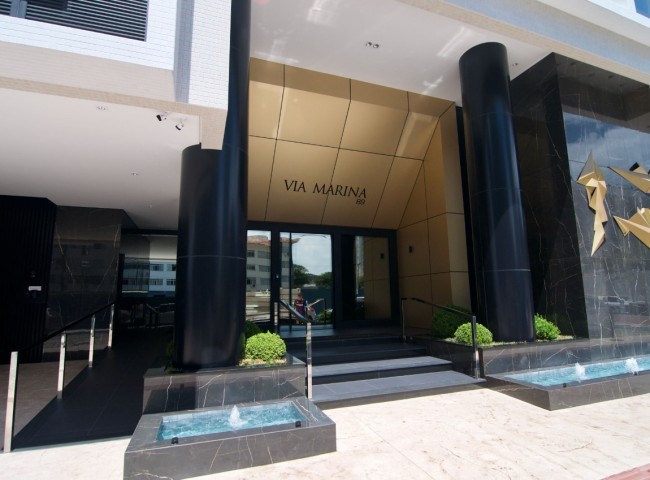 Apartamento 3 dormitórios Via Marina, Quadra Mar - Balneário Camboriú