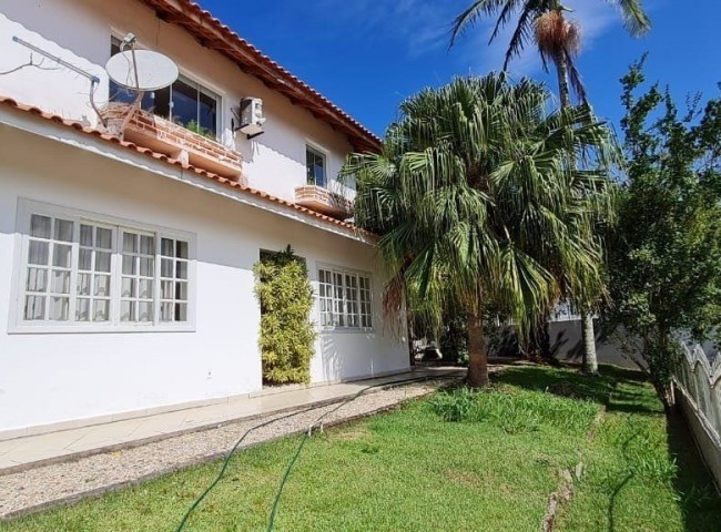 Casa 4 dormitórios , Praia dos Amores - Balneário Camboriú