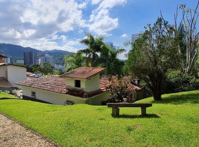 Casa 4 dormitórios , Praia dos Amores - Balneário Camboriú
