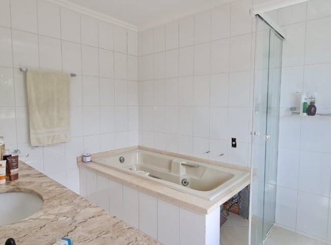 Casa 4 dormitórios , Praia dos Amores - Balneário Camboriú