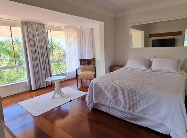 Casa 4 dormitórios , Praia dos Amores - Balneário Camboriú