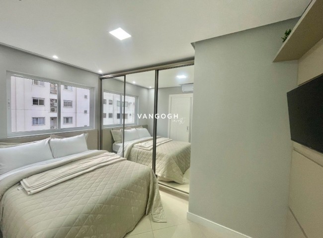 Apartamento 3 dormitórios Edifício Yverdon, Centro - Balneário Camboriú