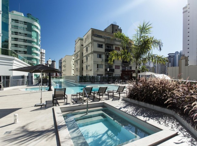 Apartamento 4 dormitórios Four Seasons Residence, Quadra Mar - Balneário Camboriú