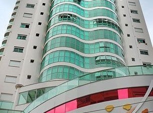 Apartamento 3 dormitórios Le Majestic, Quadra Mar - Balneário Camboriú