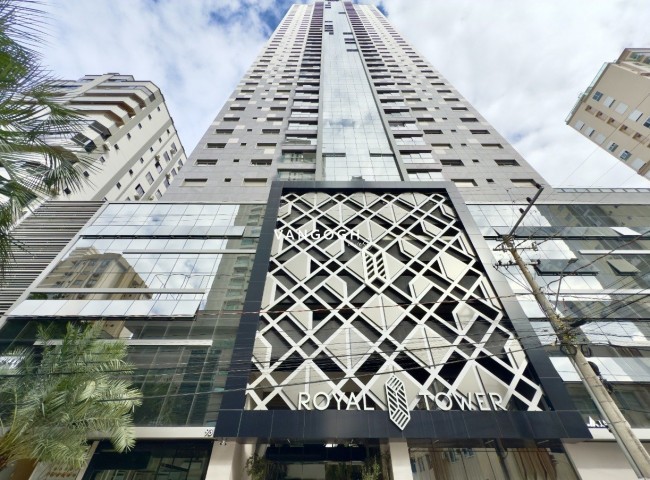 Apartamento 3 dormitórios Royal Tower, Centro - Balneário Camboriú