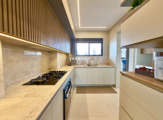 Apartamento 3 dormitórios Royal Tower, Centro - Balneário Camboriú