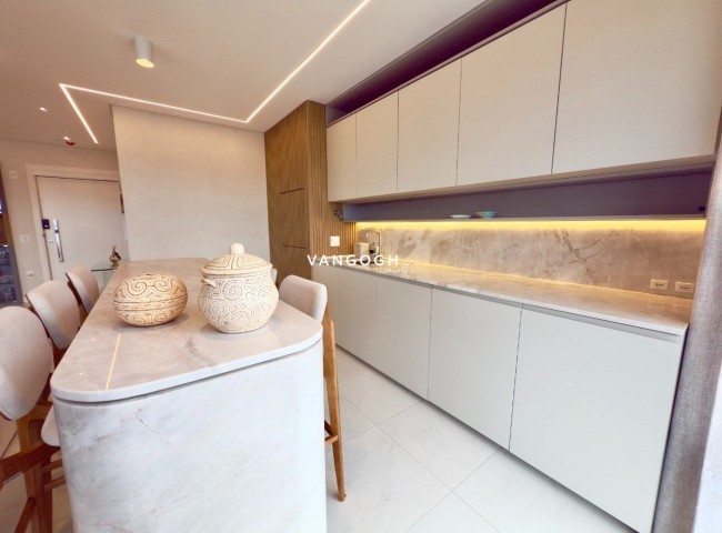 Apartamento 3 dormitórios Royal Tower, Centro - Balneário Camboriú