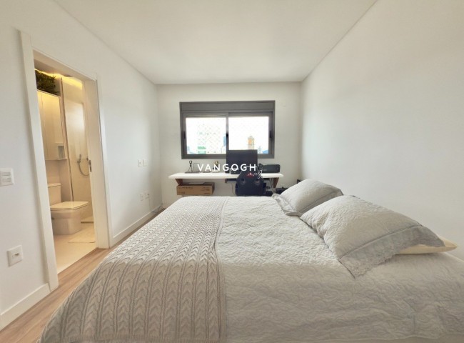 Apartamento 3 dormitórios Royal Tower, Centro - Balneário Camboriú