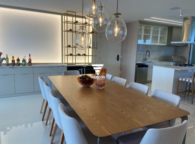 Apartamento 4 dormitórios Yachthouse, Quadra Mar - Balneário Camboriú