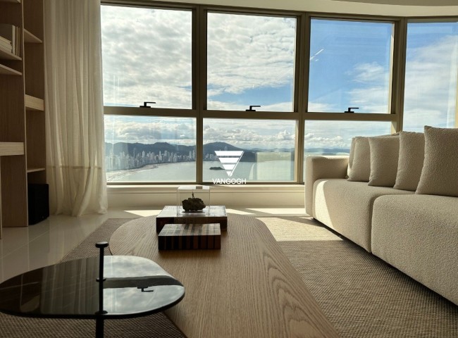 Apartamento 4 dormitórios Yachthouse, Quadra Mar - Balneário Camboriú