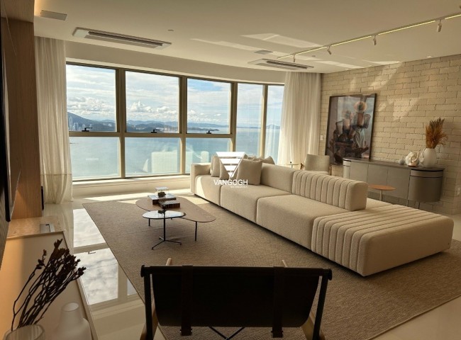 Apartamento 4 dormitórios Yachthouse, Quadra Mar - Balneário Camboriú
