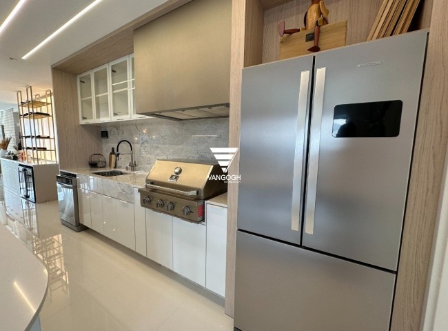 Apartamento 4 dormitórios Yachthouse, Quadra Mar - Balneário Camboriú