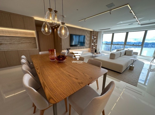 Apartamento 4 dormitórios Yachthouse, Quadra Mar - Balneário Camboriú