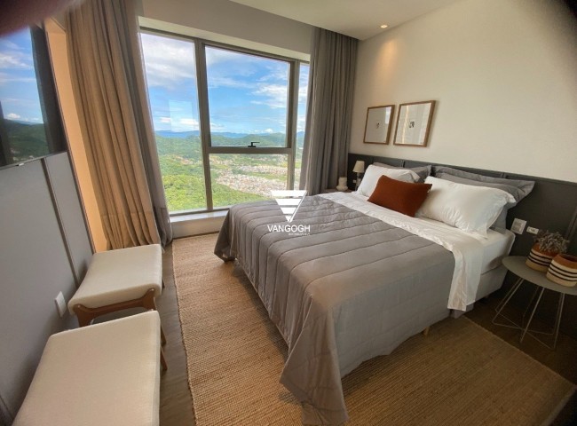 Apartamento 4 dormitórios Yachthouse, Quadra Mar - Balneário Camboriú