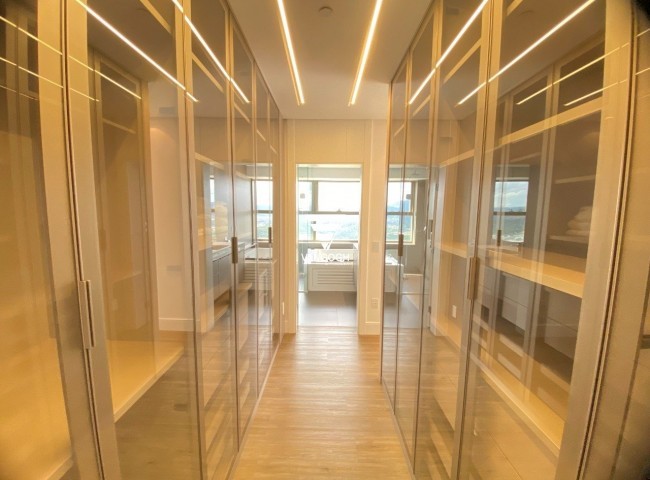 Apartamento 4 dormitórios Yachthouse, Quadra Mar - Balneário Camboriú