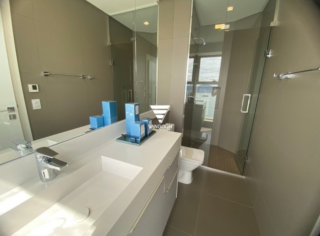 Apartamento 4 dormitórios Yachthouse, Quadra Mar - Balneário Camboriú