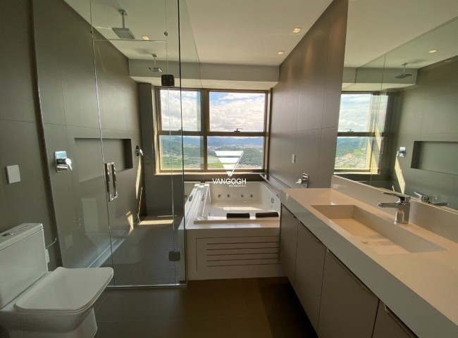 Apartamento 4 dormitórios Yachthouse, Quadra Mar - Balneário Camboriú