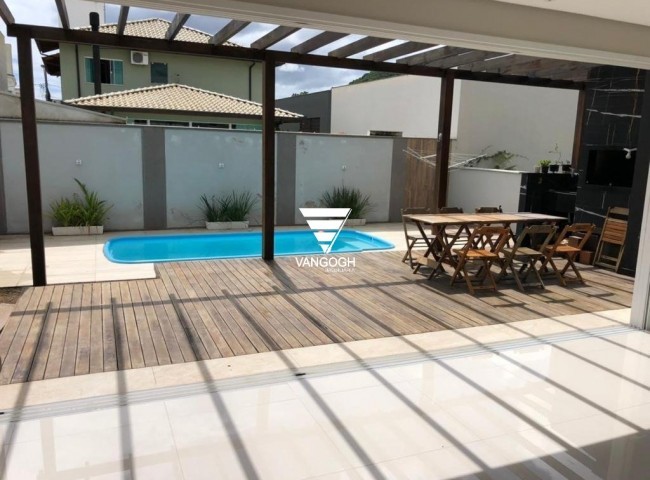 Casa em Condomínio 4 dormitórios Caledônia Private Village, Santa Regina - Camboriú